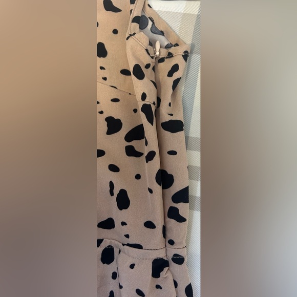 ONE SHOULDER DRESS DALMATIAN PRINT CUT OUT MIDI SHEIN - Picture 7 of 10